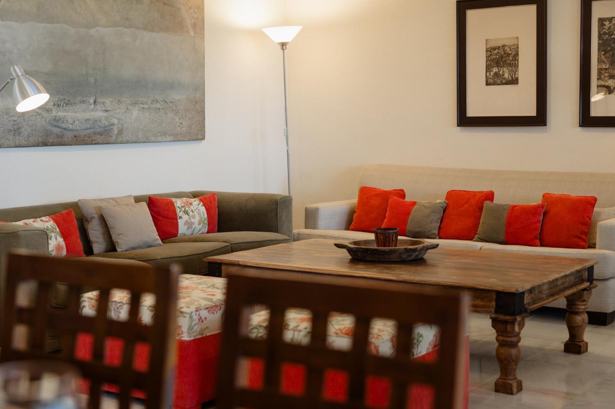 2 Storey Townhouse With Large Terrace Garden, Bbq And Close To The Beach, In Elviria, *