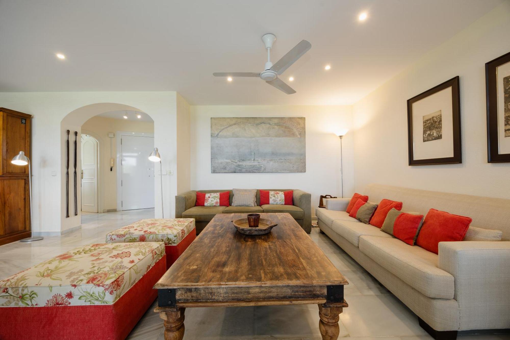 Apartment 2 Storey Townhouse With Large Terrace Garden, Bbq And Close To The Beach, In Elviria, *