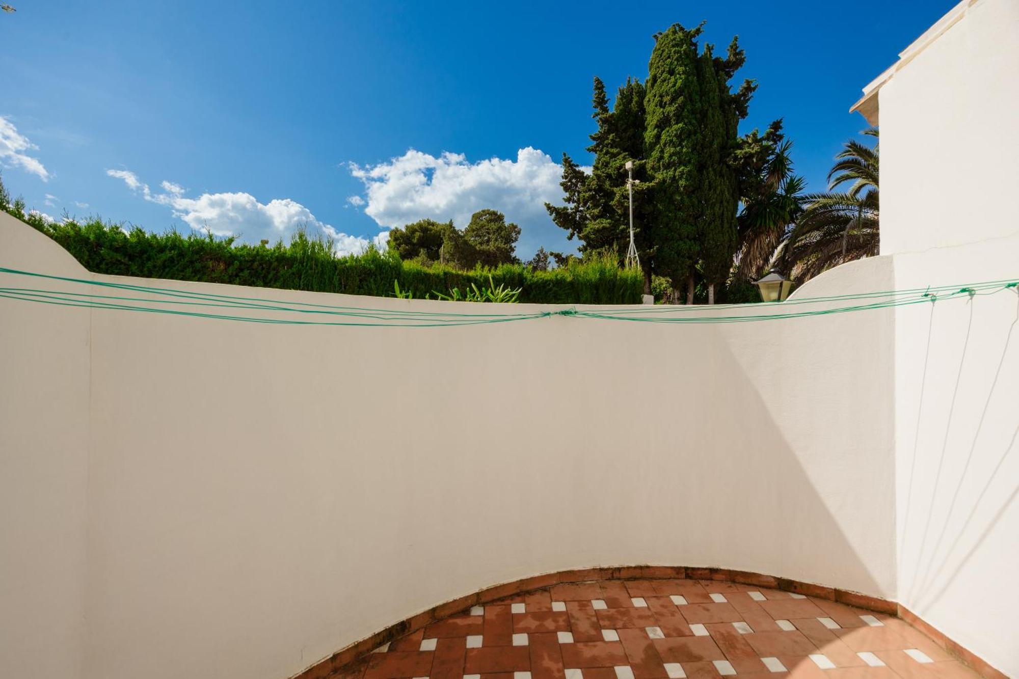 2 Storey Townhouse With Large Terrace Garden, Bbq And Close To The Beach, In Elviria, Apartment *