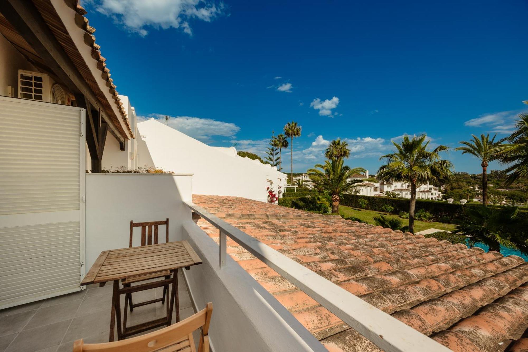 2 Storey Townhouse With Large Terrace Garden, Bbq And Close To The Beach, In Elviria, Marbella